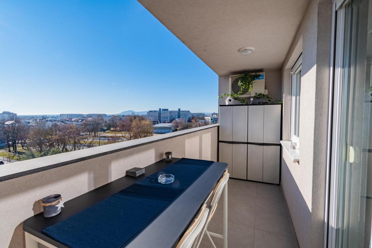 Flexible Selfcheckins 30 - Zagreb - Garage - Electric Vehicle Ccharger - Big Loggia - New - Apartments Repinc 30 المظهر الخارجي الصورة
