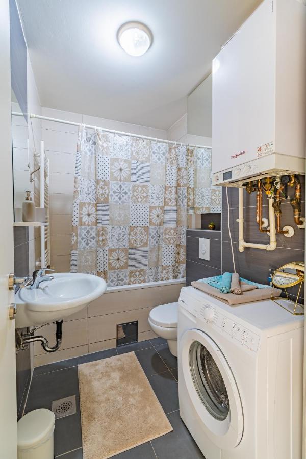 Flexible Selfcheckins 30 - Zagreb - Garage - Electric Vehicle Ccharger - Big Loggia - New - Apartments Repinc 30 المظهر الخارجي الصورة