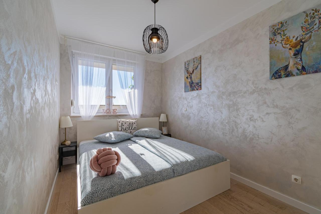Flexible Selfcheckins 30 - Zagreb - Garage - Electric Vehicle Ccharger - Big Loggia - New - Apartments Repinc 30 المظهر الخارجي الصورة