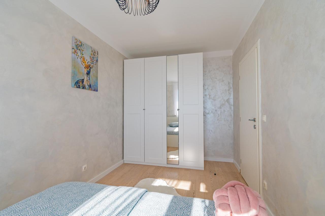 Flexible Selfcheckins 30 - Zagreb - Garage - Electric Vehicle Ccharger - Big Loggia - New - Apartments Repinc 30 المظهر الخارجي الصورة